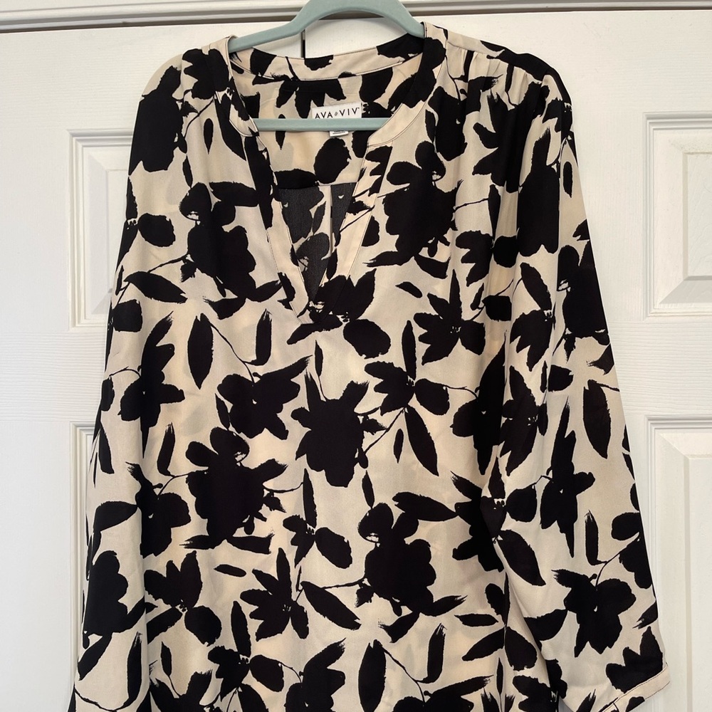 Black & white floral dress shirt